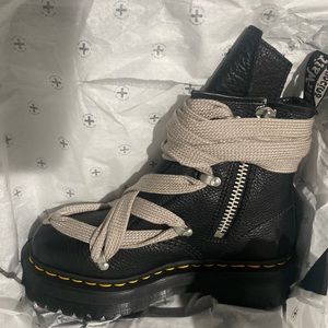 DR. MARTENS X RICK OWENS QUAD SOLE PENTAGRAM BOOT - Mens 7 / Womens 6